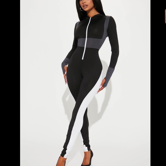 NWOT Black/Gray/White L/S Skinny Legging Jumpsuit Backless Hooded Thumbholes Sex - Picture 1 of 3